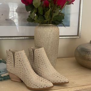 Shu shop studded botties